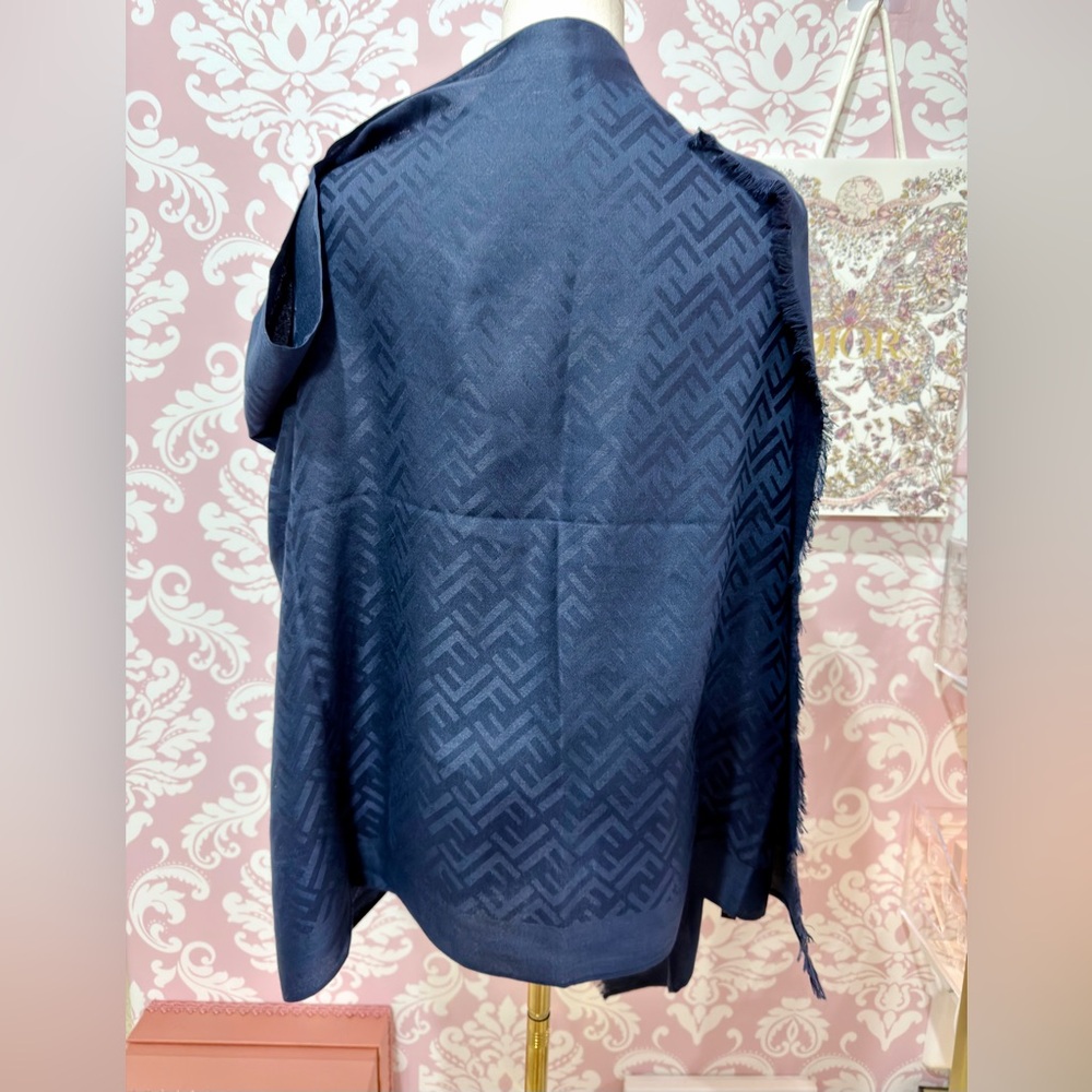 Fendi FF Logo Navy Blue Scarf 
Silk & Cashmere - Picture 5 of 7